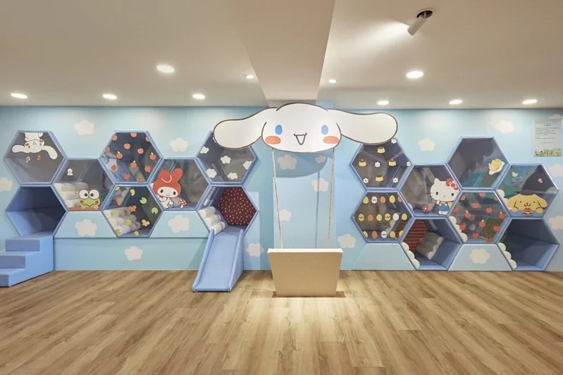 Hello Kitty蘋果村親子餐廳